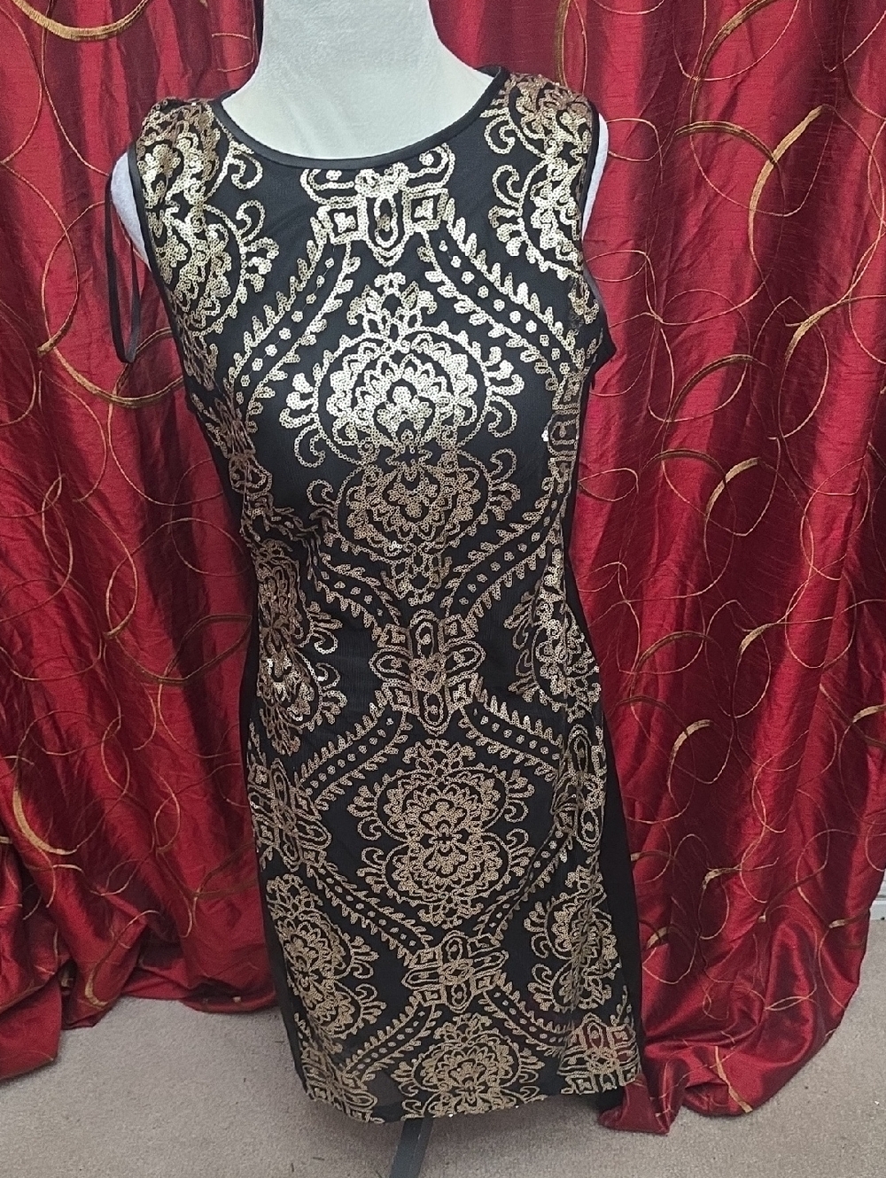Donna Ricco Black and Gold Brocade Sleeveless Midi Dress